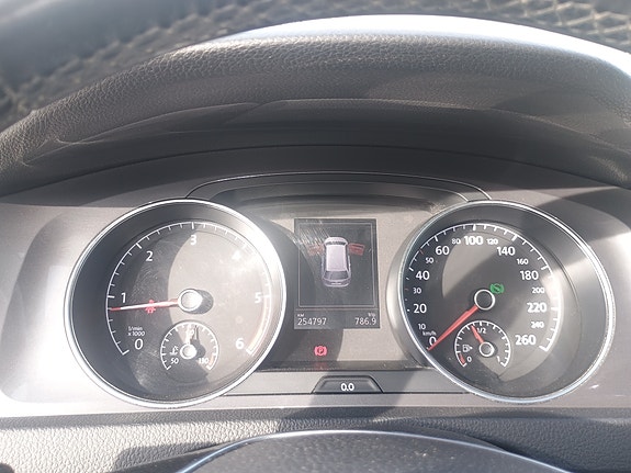 Volkswagen Golf Alltrack 8 of 10