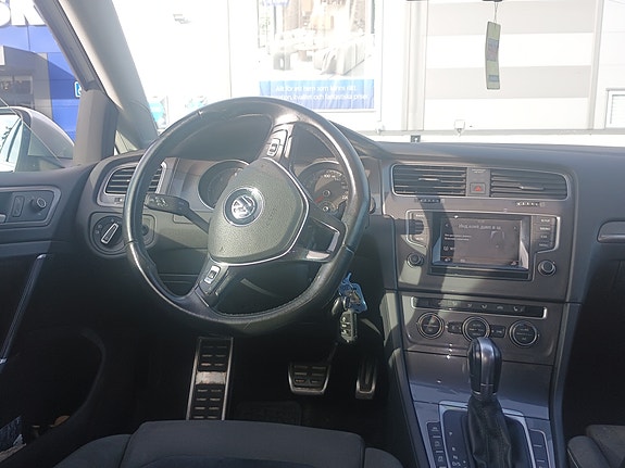 Volkswagen Golf Alltrack 7 of 10