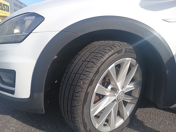 Volkswagen Golf Alltrack 10 of 10