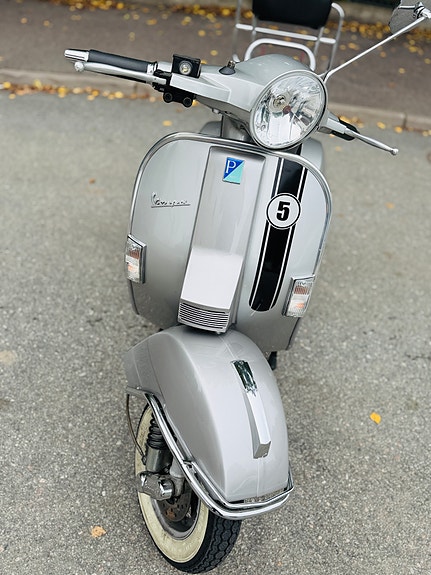 Piaggio Vespa PX 125 E 7 of 14