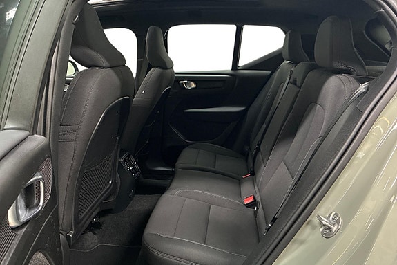 Volvo XC40 14 of 30