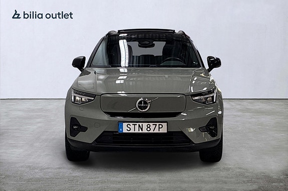 Volvo XC40 3 of 30