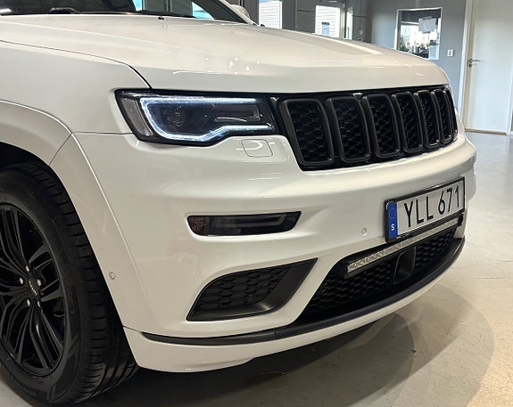 Jeep Grand Cherokee 8 of 30