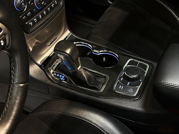 Jeep Grand Cherokee 16 of 30