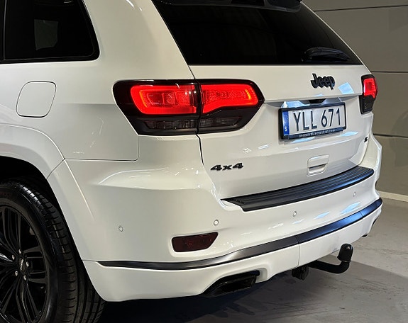 Jeep Grand Cherokee 29 of 30