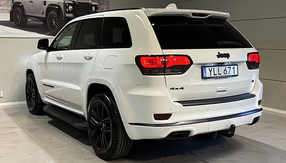 Jeep Grand Cherokee 28 of 30