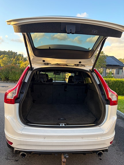Volvo XC60 3 of 7