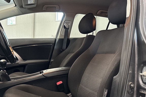 Toyota Avensis 9 of 21