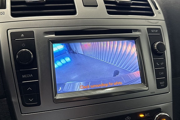 Toyota Avensis 16 of 21