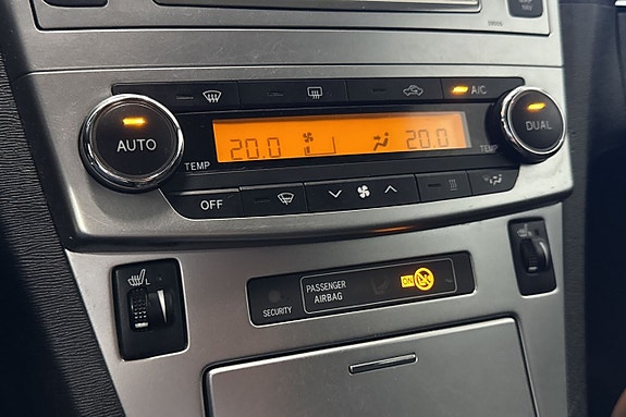 Toyota Avensis 17 of 21