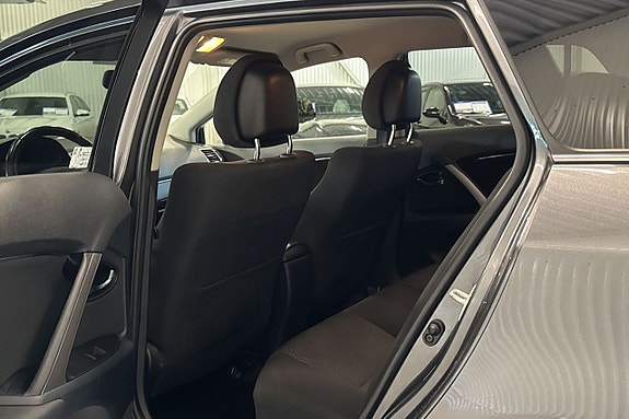 Toyota Avensis 10 of 21