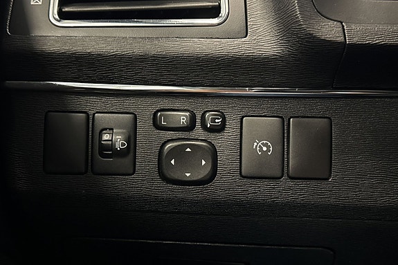 Toyota Avensis 19 of 21