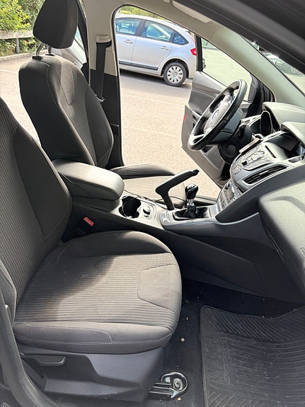 Ford Focus 5 of 10
