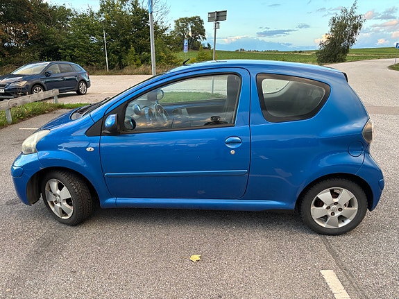Toyota Aygo 2 of 12