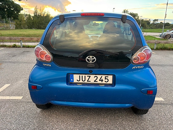 Toyota Aygo 5 of 12