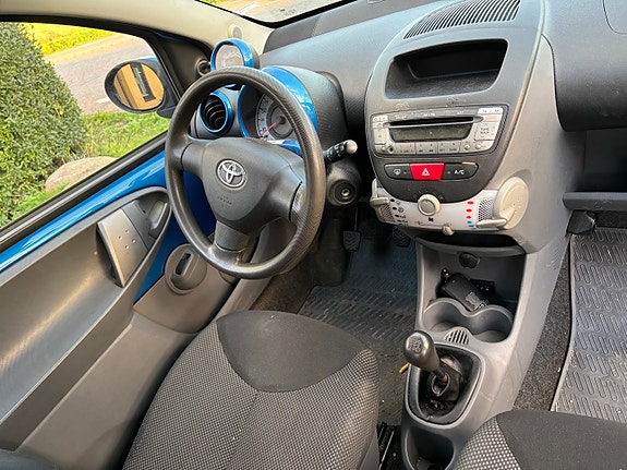 Toyota Aygo 4 of 12