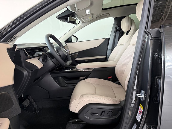 Mazda CX-6e 10 of 25