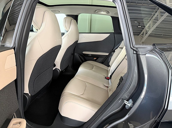 Mazda CX-6e 12 of 25