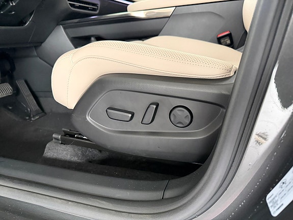 Mazda CX-6e 13 of 25