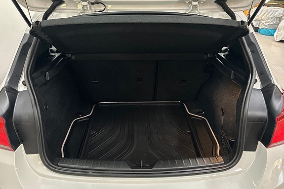 BMW 118i 10 of 27