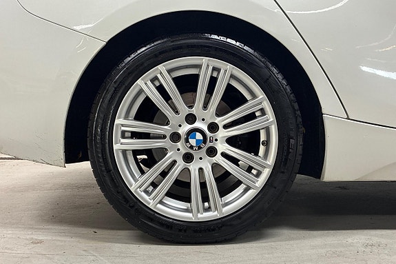 BMW 118i 11 of 27