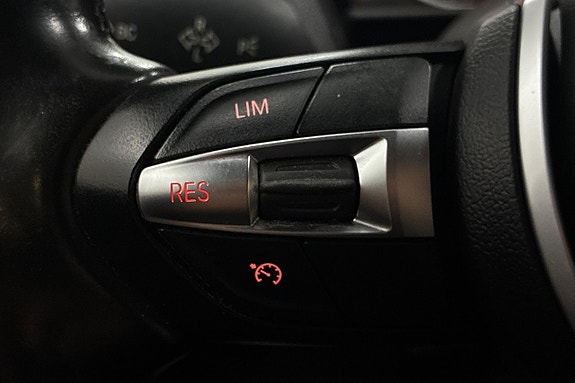 BMW 118i 24 of 27