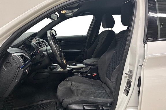 BMW 118i 13 of 27