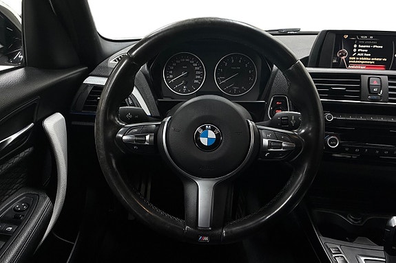 BMW 118i 16 of 27