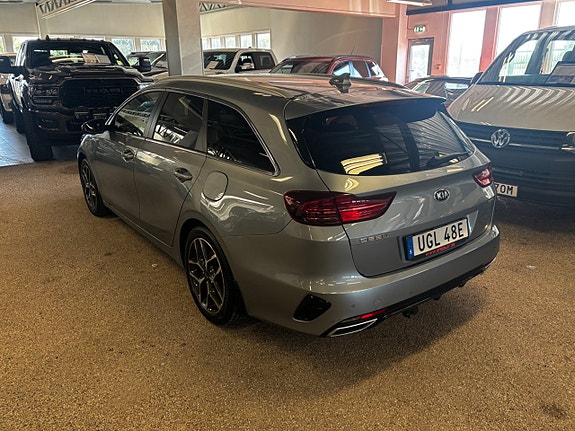 Kia Ceed 5 of 9
