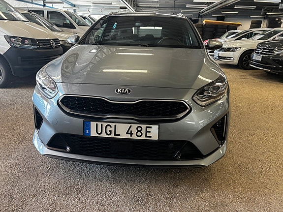 Kia Ceed 3 of 9
