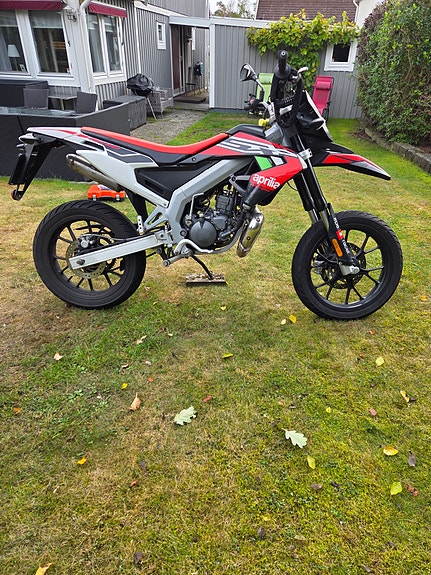 Aprilia Sx50 Factory 4 of 6