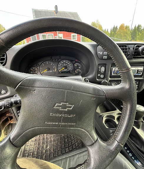 Chevrolet Blazer 3 of 7