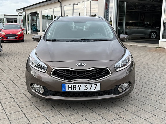 Kia Ceed 2 of 26