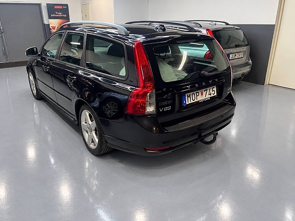 Volvo V50 4 of 13