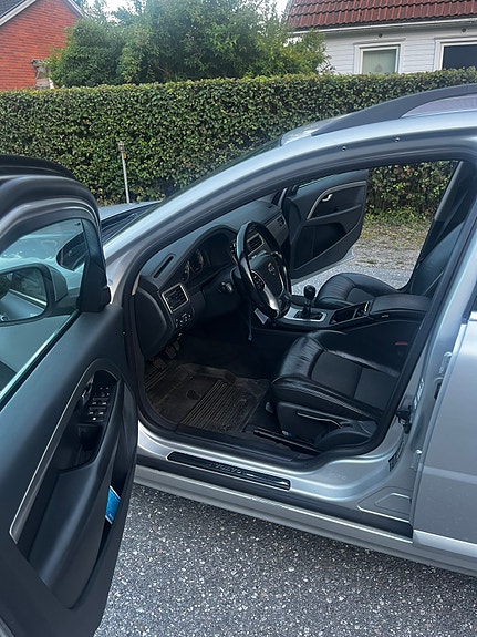 Volvo V70 12 of 26