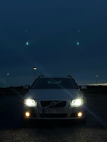 Volvo V70 4 of 26