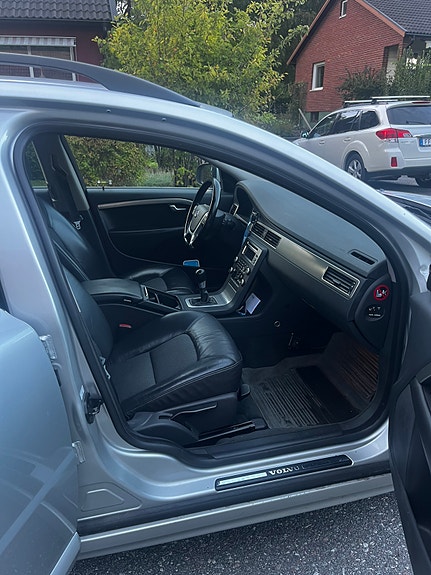 Volvo V70 10 of 26