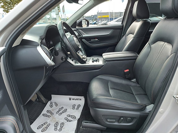 Mazda CX-60 14 of 28