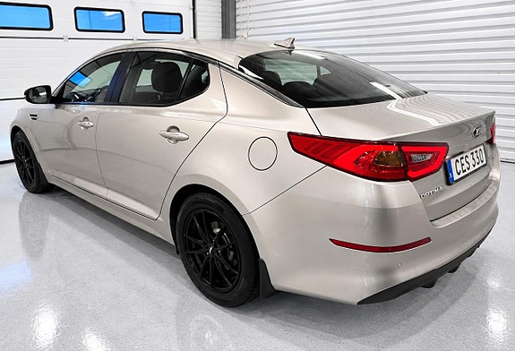 Kia Optima 8 of 15