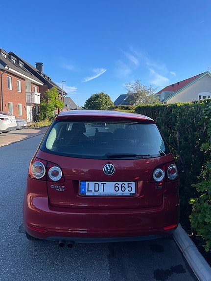 Volkswagen Golf Plus 2 of 6