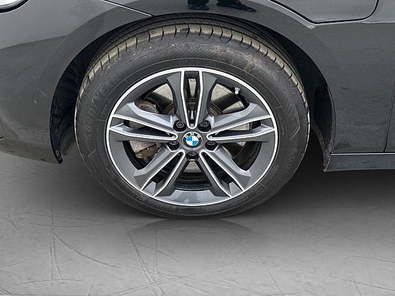BMW 225xe 28 of 30