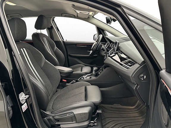 BMW 225xe 10 of 30