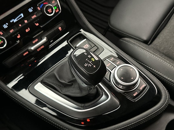 BMW 225xe 25 of 30
