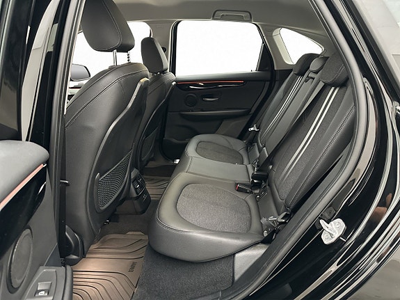 BMW 225xe 16 of 30