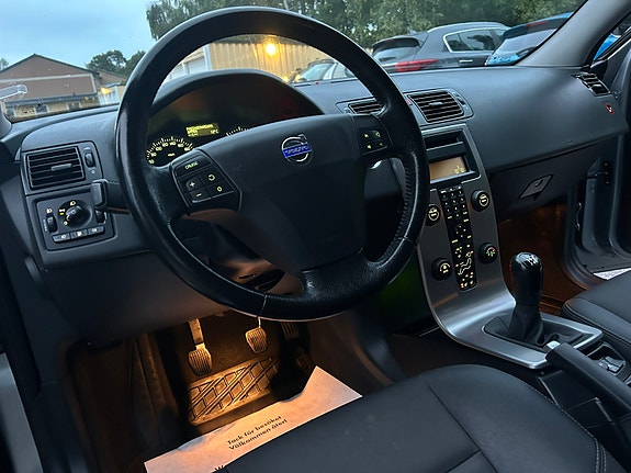 Volvo V50 12 of 18
