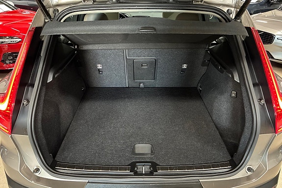 Volvo XC40 10 of 29
