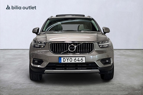 Volvo XC40 3 of 29