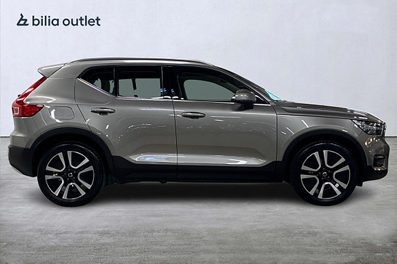 Volvo XC40 5 of 29