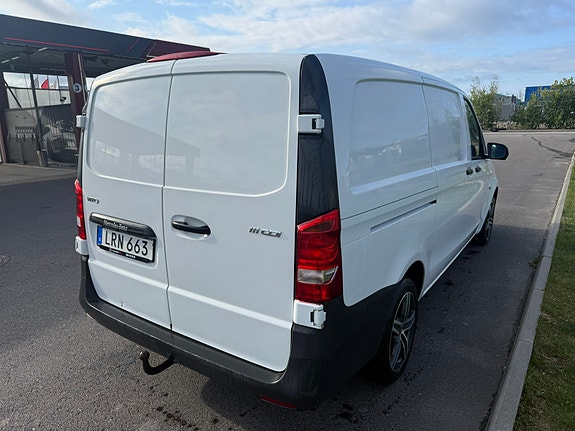 Mercedes-Benz Vito 111 2 of 3