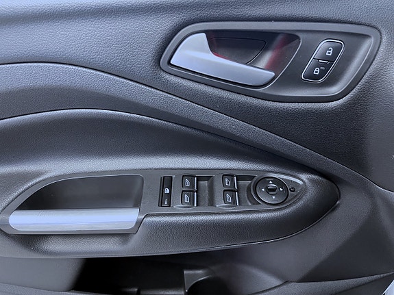 Ford Kuga 7 of 17
